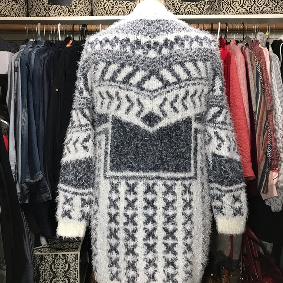 ECOTE Long Fuzzy Sweater - Picture 2 of 5